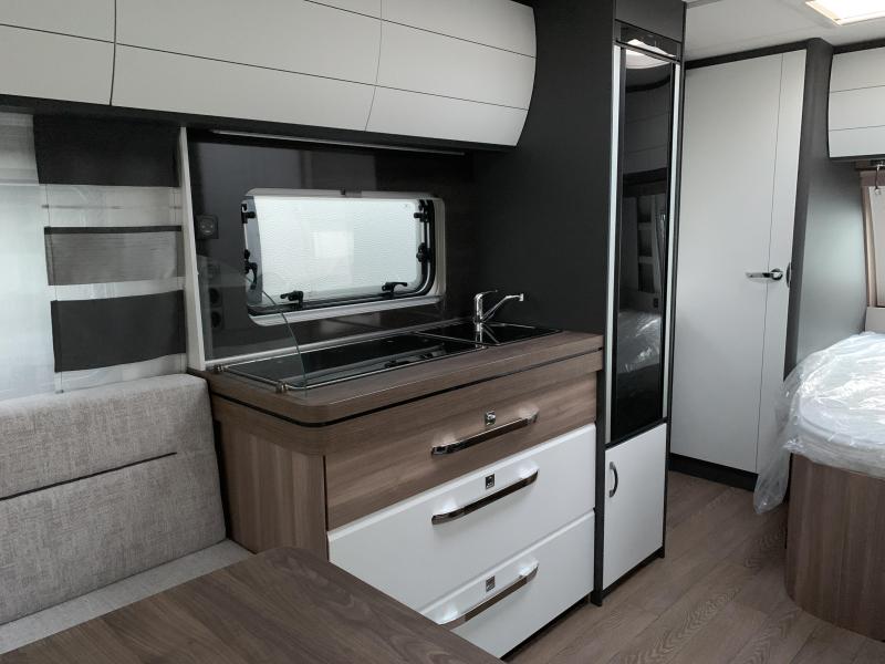 Hobby Excellent Edition 460 UFE Model 2025  foto: 7