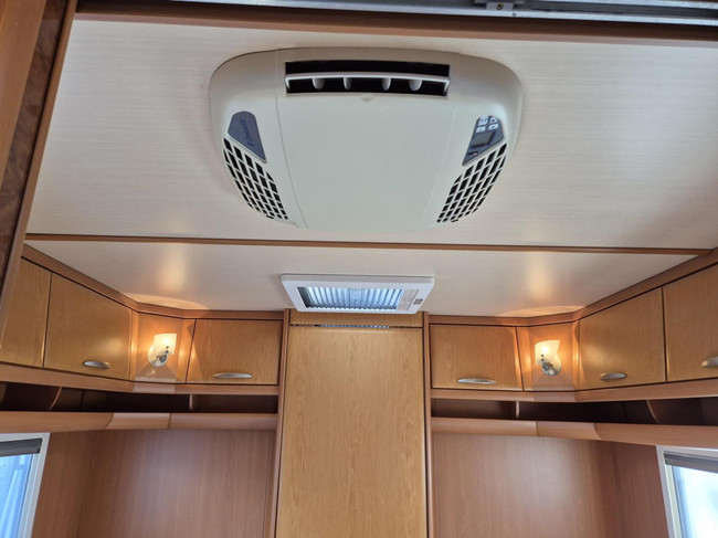 Fendt 560 GT Enkele bedden, Mover, Airco, Cassetteluifel etc foto: 13