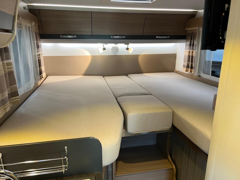 Adria Compact Axess SL Lengtebedden, TV, compact  foto: 2