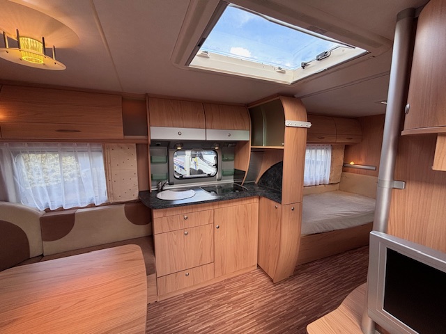 BUERSTNER BELCANTO 590 TL