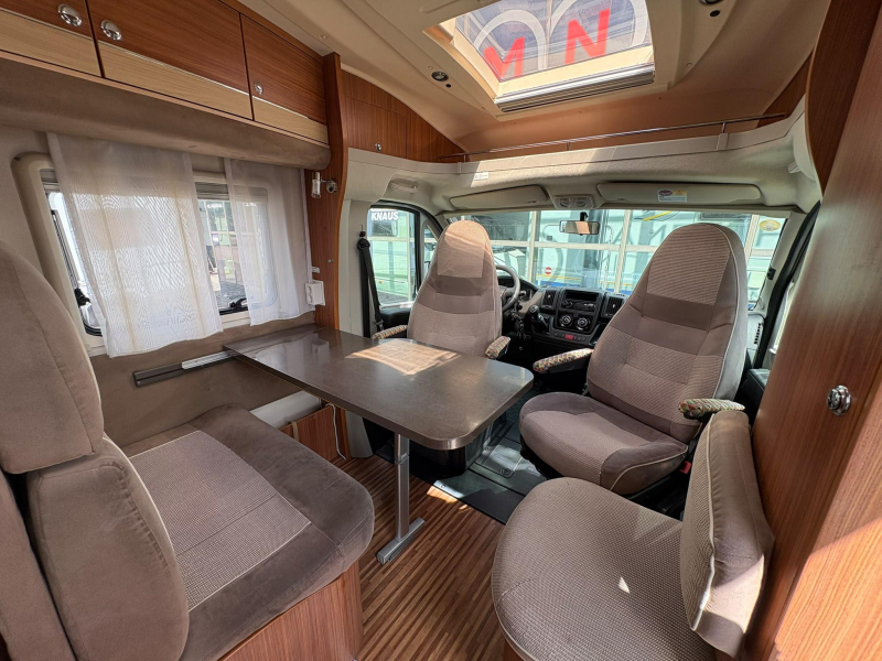 Adria Compact SL Enkele Bedden,Airco,130PK  foto: 10