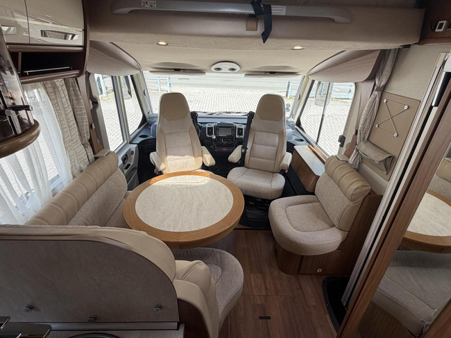 Hymer B 588 Automatic Single Beds Pull-down Bed 2X Airco Inverter Solar Panel photo: 12