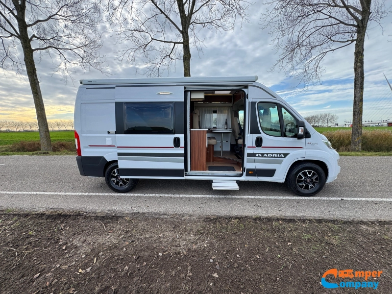 Adria Twin 600 SPT Dwarsbed / Euro 6  foto: 7