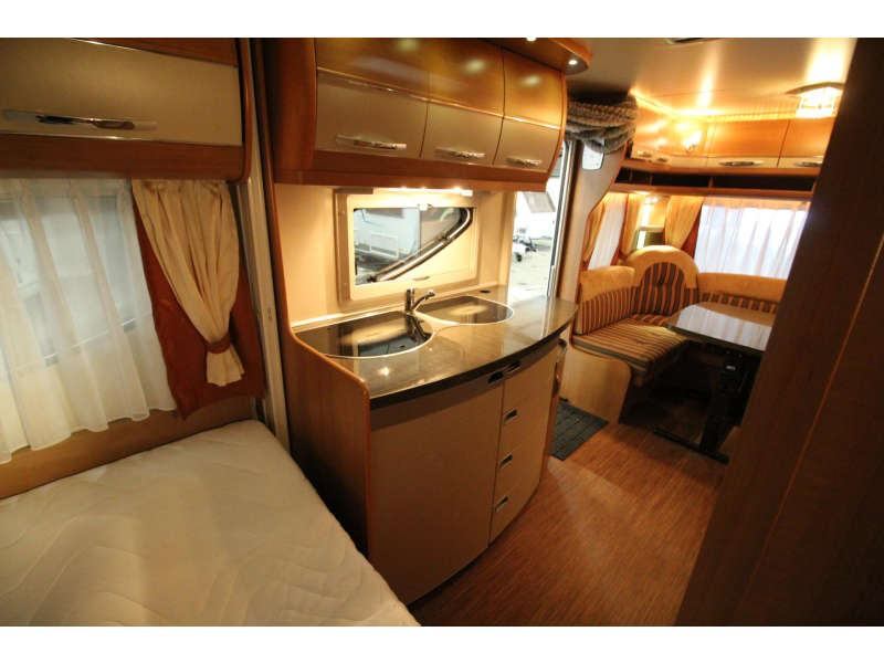 Hobby La Vita Bionda 455 UF Avance + toldo VT. foto: 10