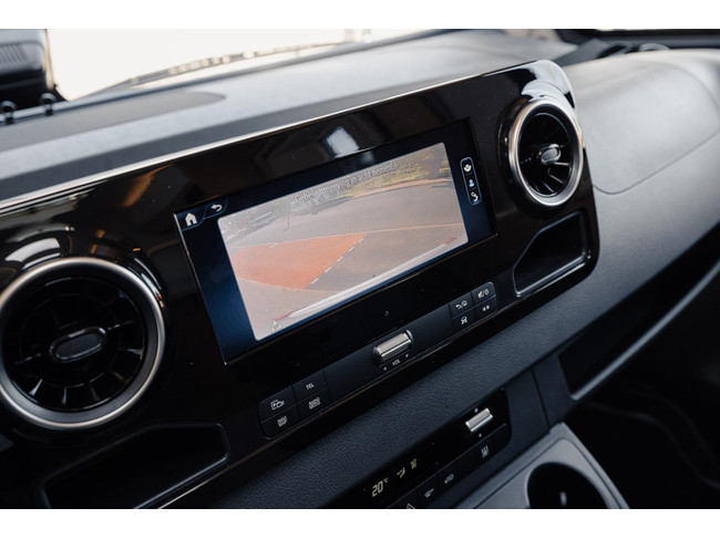 Hymer BMC-I 580 Blackline Zeer compleet.... XXL bed, level, airconditioning, etc foto: 14