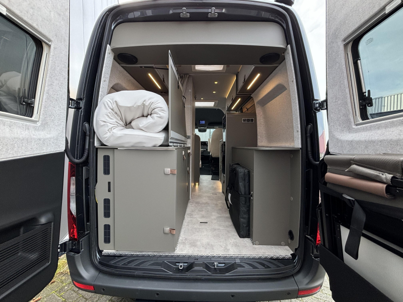 Hymer Grand Canyon S Crossover 4x4 offroad photo: 3