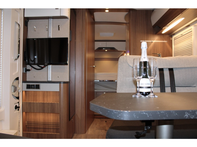 Hymer BMC-I 690 Levelsyteem / 9G Tronic  foto: 13