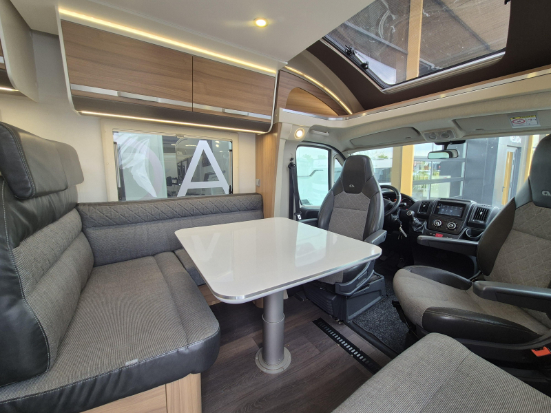 Adria Matrix M 670 SL 160 PS L&auml;ngsbetten Foto: 16