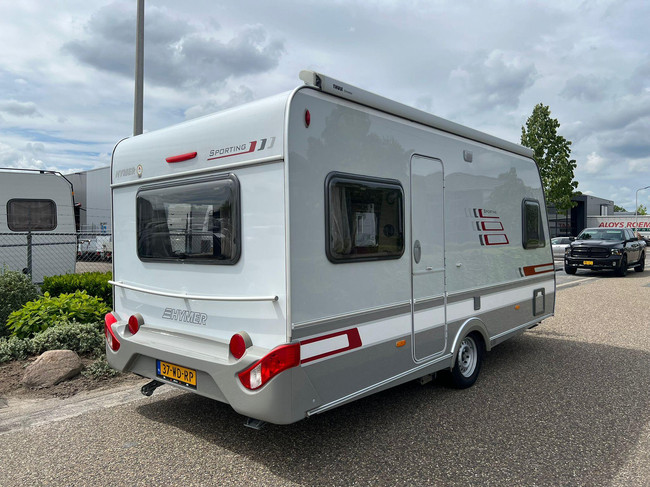 Hymer Sporting 465 | Mover enti&egrave;rement automatique | Auvent comme neuf | Sommier &agrave; lattes | Coin salon convertible | Auvent | Lit fran&ccedil;ais | Porte-v&eacute;los photo : 4