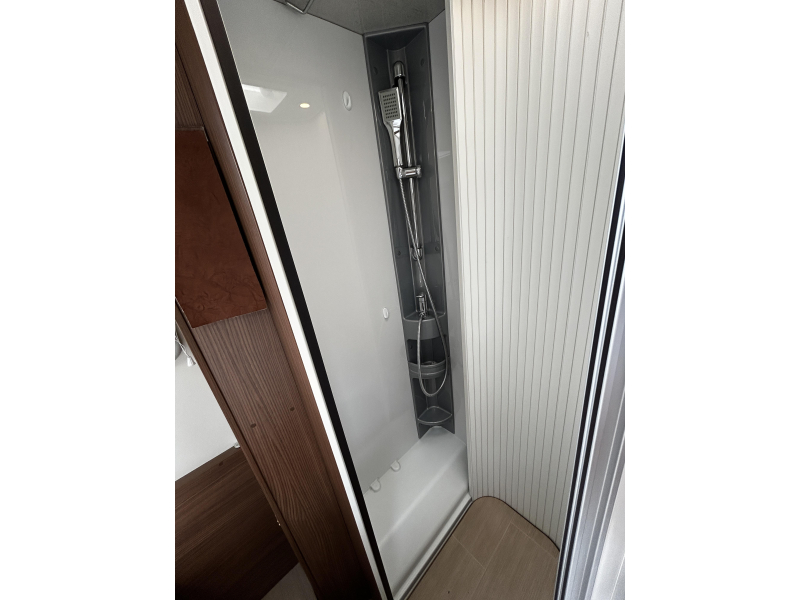 Bürstner Elegance 695 G Queensbed/Automaat/2016!  foto: 14