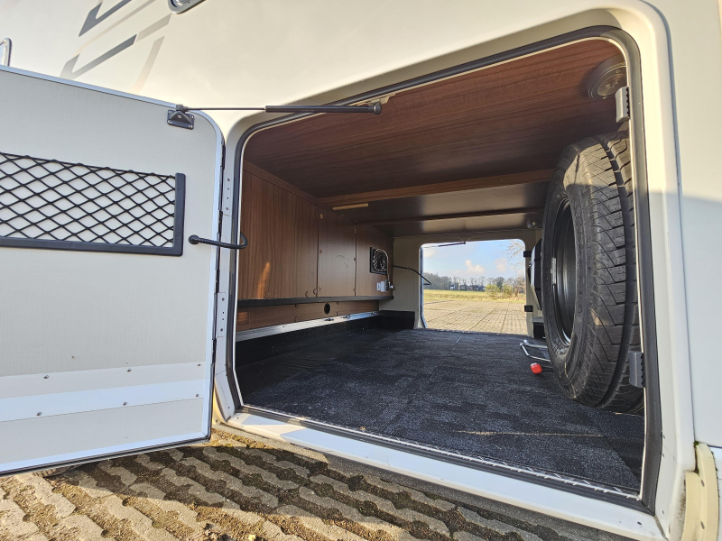 Hymer B678 Premium Line enkele bedde  foto: 20