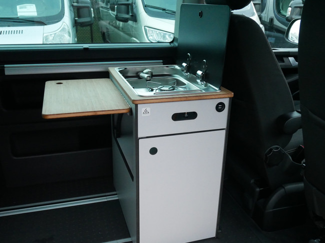 Volkswagen T6 Multivan, DSG Autom&aacute;tico, Techo elevable para dormir, &iexcl;&iexcl;6 plazas!! foto: 9