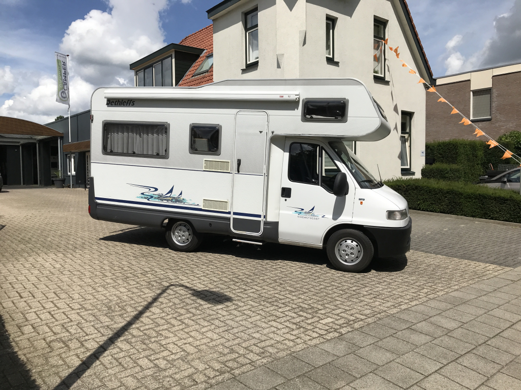 Dethleffs A 5420 &ndash; 5 couchages &ndash; Nouveau contr&ocirc;le technique - photo : 2