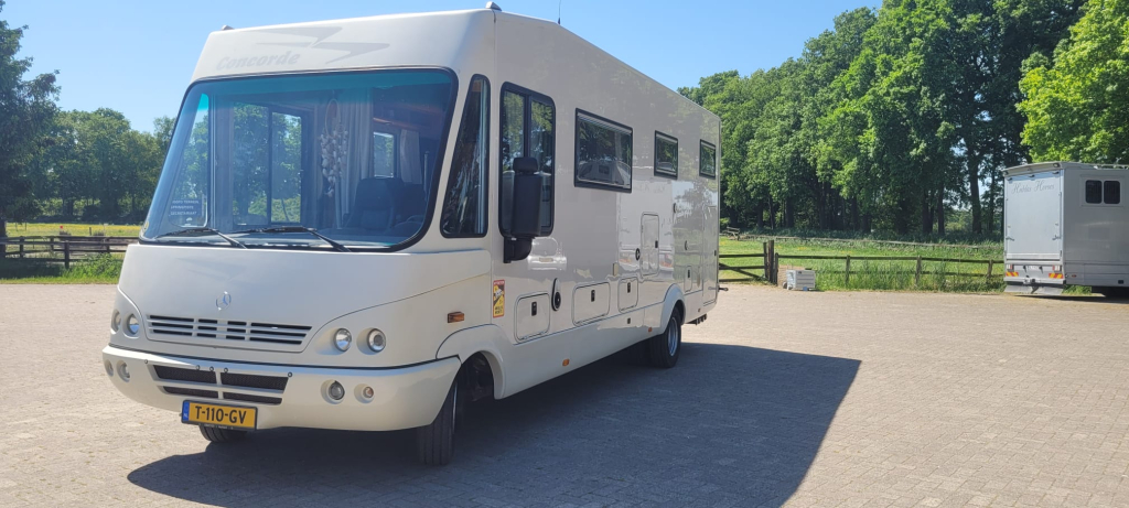 DAIMLERCHRYSLER AG 616 CDI foto: 2
