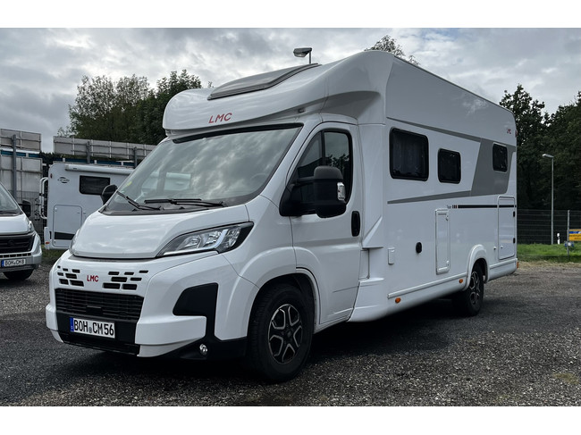 LMC Tracer A 690 Automaat Half Integraal | Cruise control | Luifel | Achteruitrij camera | Douche |Toilet |4 Slaapplaatsen |