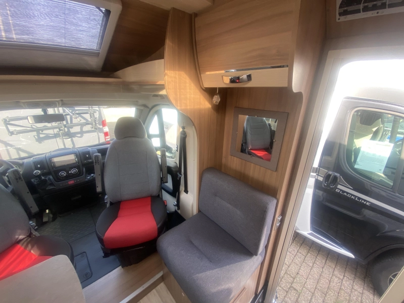 Pilote Aventura P 730 mit Queensize-Bett UND LUXUS Foto: 6