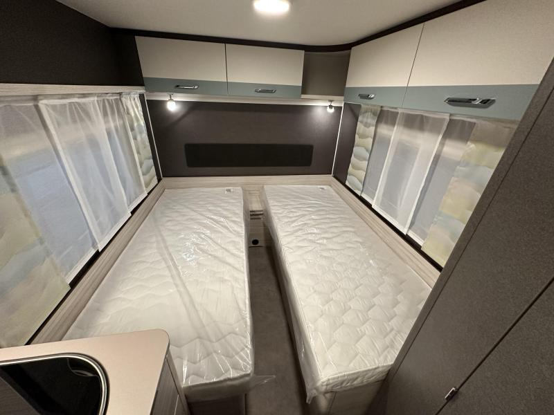 Dethleffs C'Joy 460 LE +mover+luifel+fietsendrag  foto: 12