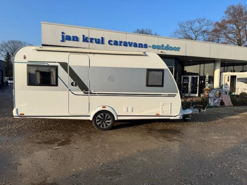 Knaus Sport 450 FU franz&ouml;sisches Bett Sackmarkise Foto: 1