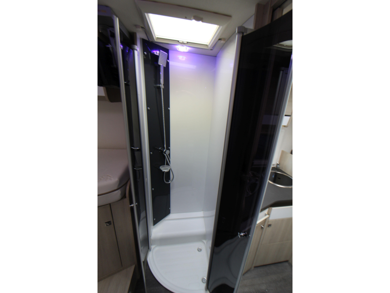 Challenger Graphite 387 GA Lits jumeaux + Lit pavillon photo : 20