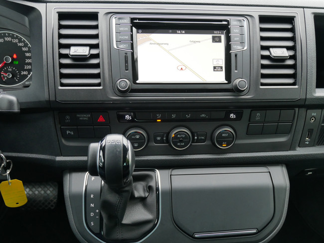 Volkswagen T6 Multivan, DSG Autom&aacute;tico, Techo elevable para dormir, &iexcl;&iexcl;6 plazas!! foto: 6