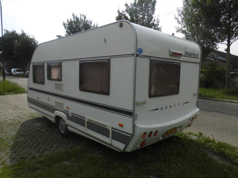 Beyerland Quartz 460 LB Nieuwe voortent en mover!  foto: 1