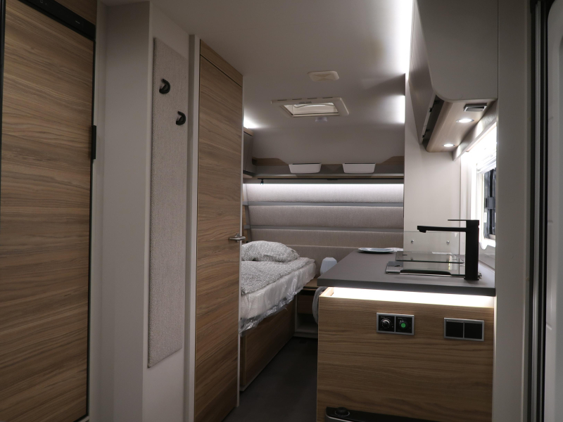 Dethleffs Nomad 460 EL FIRST EDITION UITVOERING  foto: 17