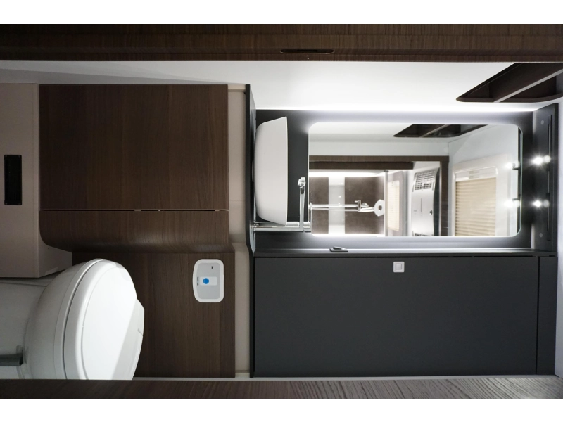Adria Coral MB Supreme 670 DL  foto: 16