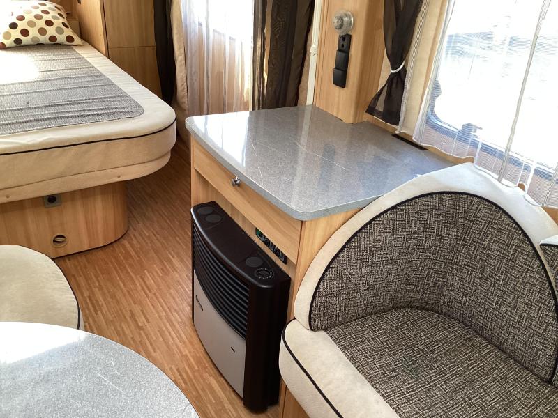 Dethleffs Camper Style 545 DBM AIRCO/MOVER/VOORTENT  foto: 5