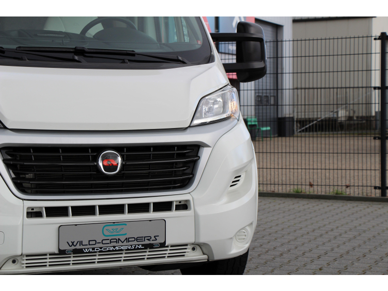 Adria Coral 600 SC Queensbed - Compacto foto: 5