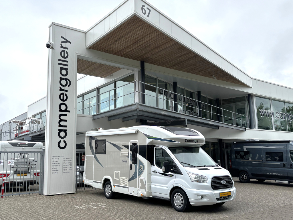 Chausson Titanium 758 EB AUTOMAAT QUEENSBED + HEFBED 170PK!
