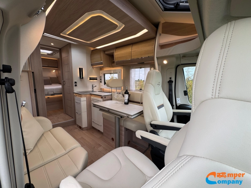Rapido 696 F Queensbed / Truma E  foto: 11