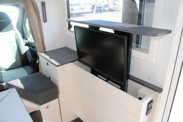 Nagenoeg nieuwe Exclusieve Line 660 Chausson AUTOMAAT dubbele toegangsdeur Artic pack (70  foto: 35