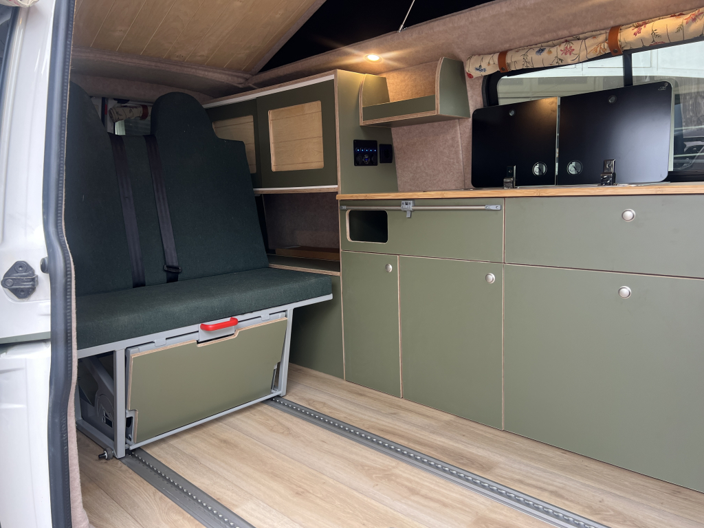 Volkswagen T6 Florida 2019 armeegr&uuml;n zweifarbig Foto: 8