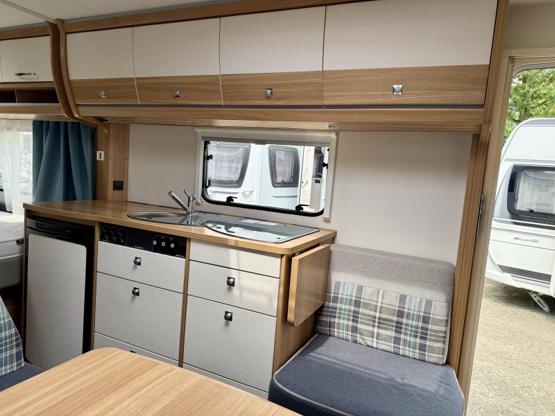 Dethleffs Camper 530 FSK mover/avance/ATC foto: 17