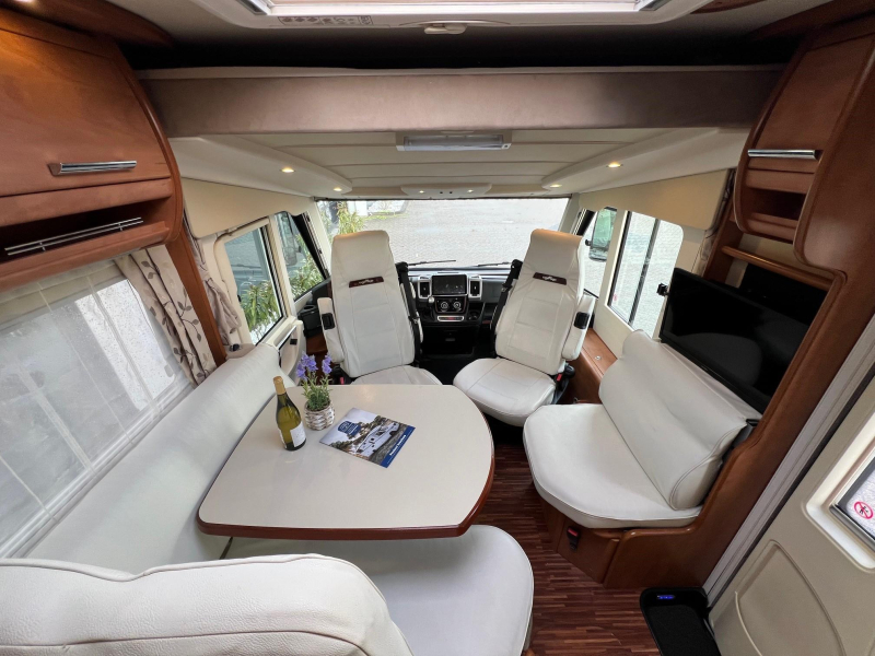 Carthago Chic C-Line I 5.0 QB queensbed , automaat  foto: 1