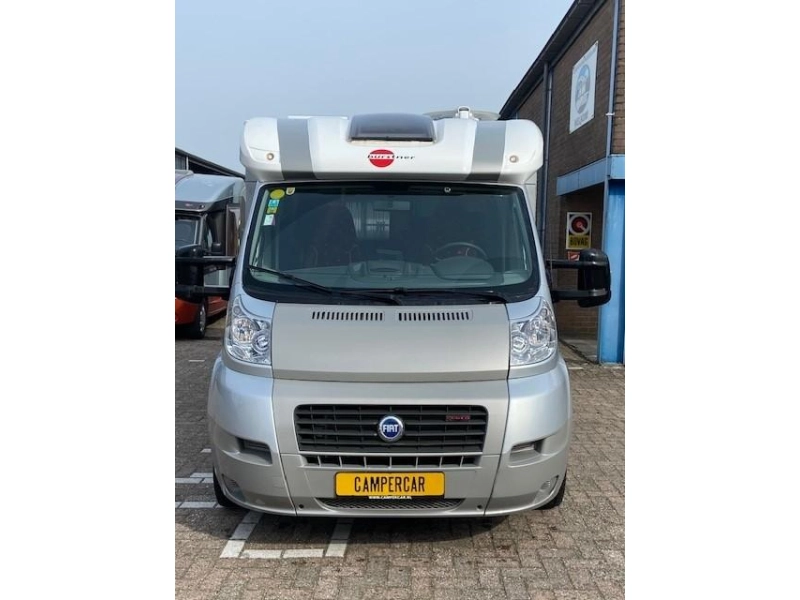 B&uuml;rstner Privilege 615 T 160 PS Foto: 2