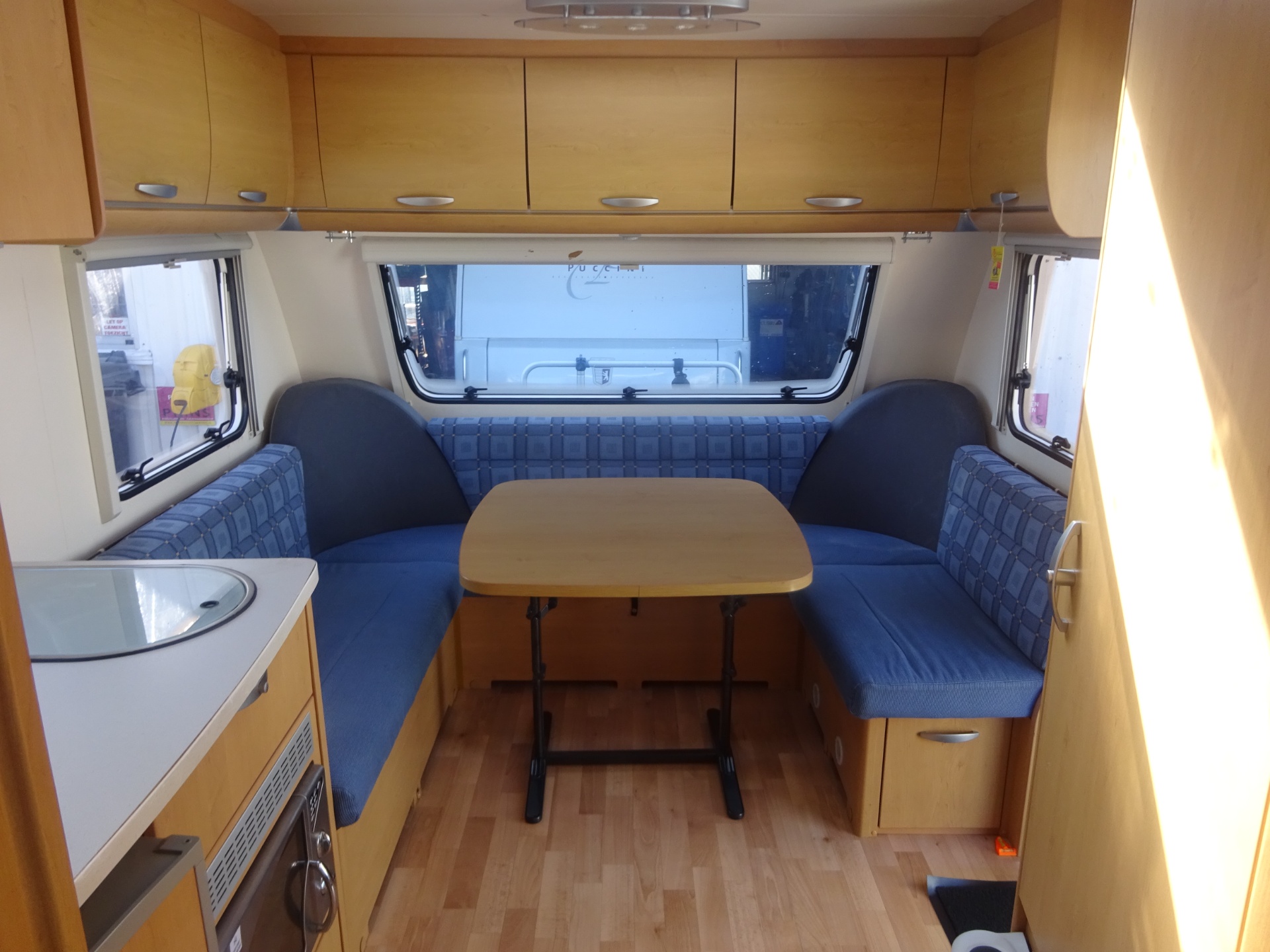 Knaus Sudwind 580 Ul Enkele Bedden #Grote Badkamer# foto: 9