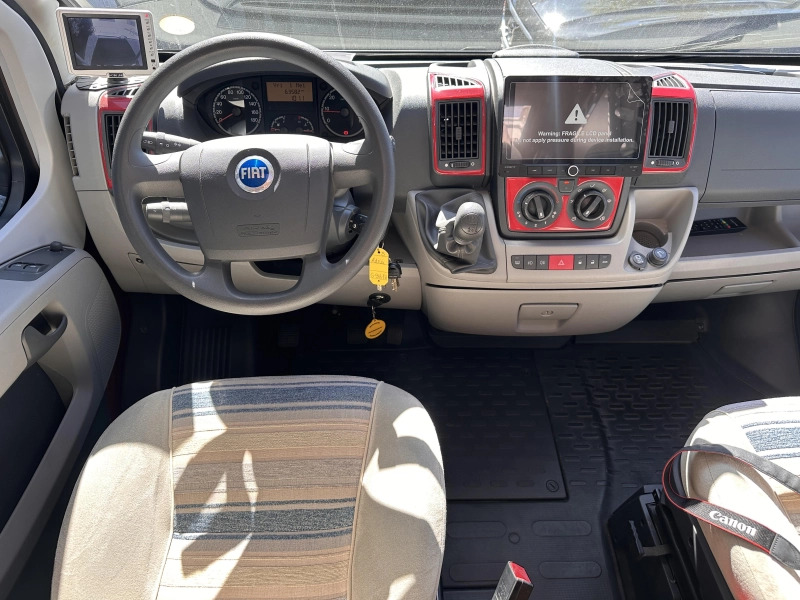 Adria Coral 660 SL 160PK Lengtebedden Airco  foto: 17