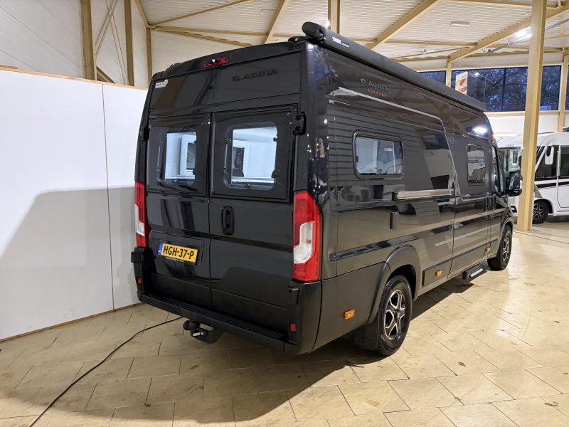 Adria Twin Supreme 640 SLB automaat/lengtebed | A69  foto: 3