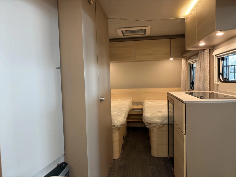 Weinsberg CaraCito 470 EU L&auml;ngsbetten - leichtgew. Foto: 17