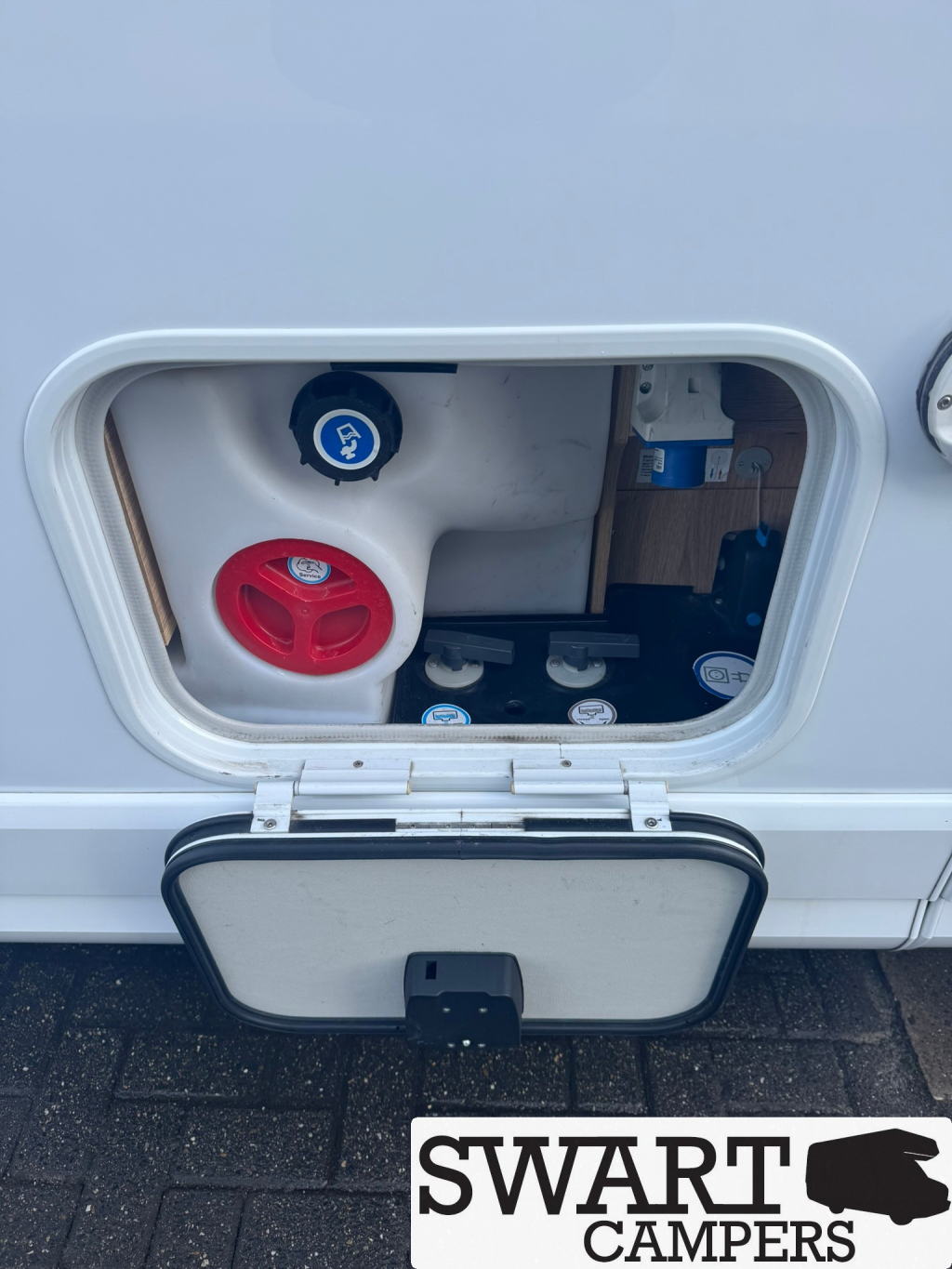 Knaus Skywave 650 MEG, Enkele bedden Hefbed foto: 23