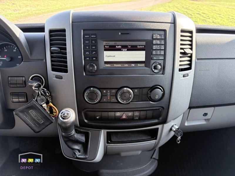 Mercedes-Benz Sprinter 316 CDI by Hop Campers  foto: 12