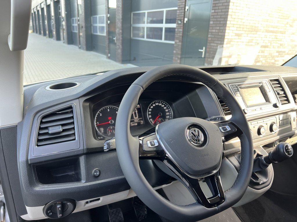Volkswagen T6 Buscamper Foto: 10