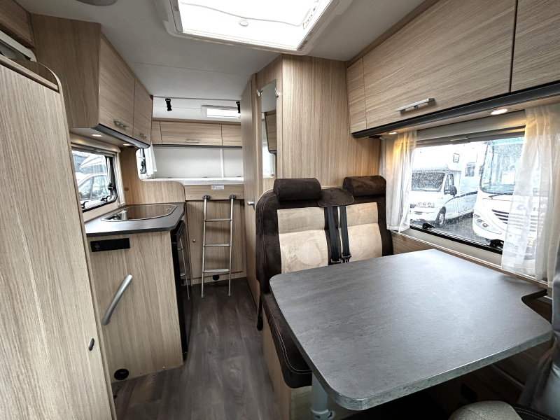 Sunlight V60 Dwarsbed/2020/Euro-6/5.9m  foto: 7