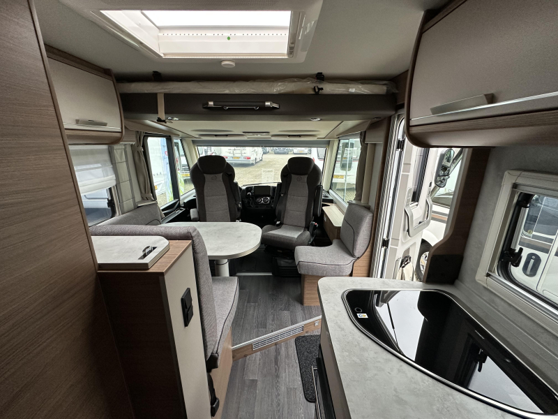 Knaus L!ve I 650 MEG AUTOM&Aacute;TICA 180CV foto: 1