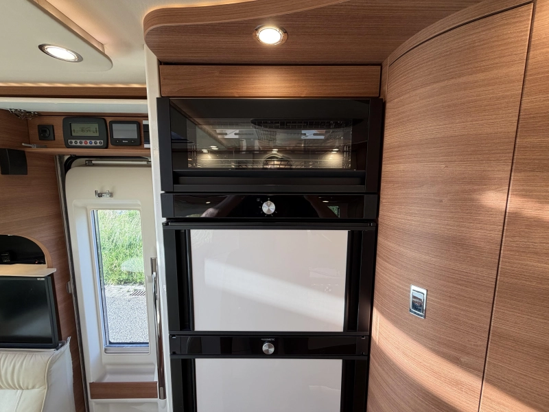 Carthago Chic C-Line 49 LE Sistema de nivelaci&oacute;n, Litio, foto: 8