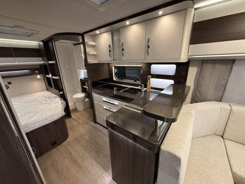 Hobby Prestige 560 FC Modelo de acci&oacute;n 2026 foto: 12
