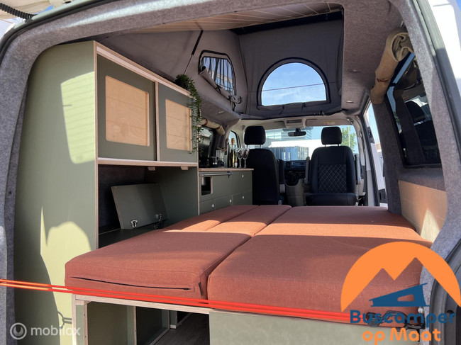 Volkswagen T6 2018 L2H1 Nevada 2018 Automaat two-tone