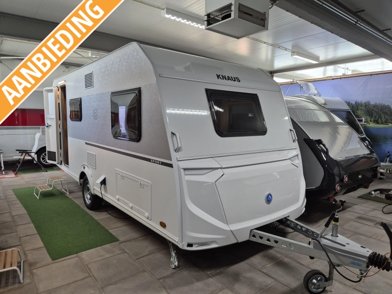 Knaus Sport 500 QDK met 3 stapelbedden!  foto: 0