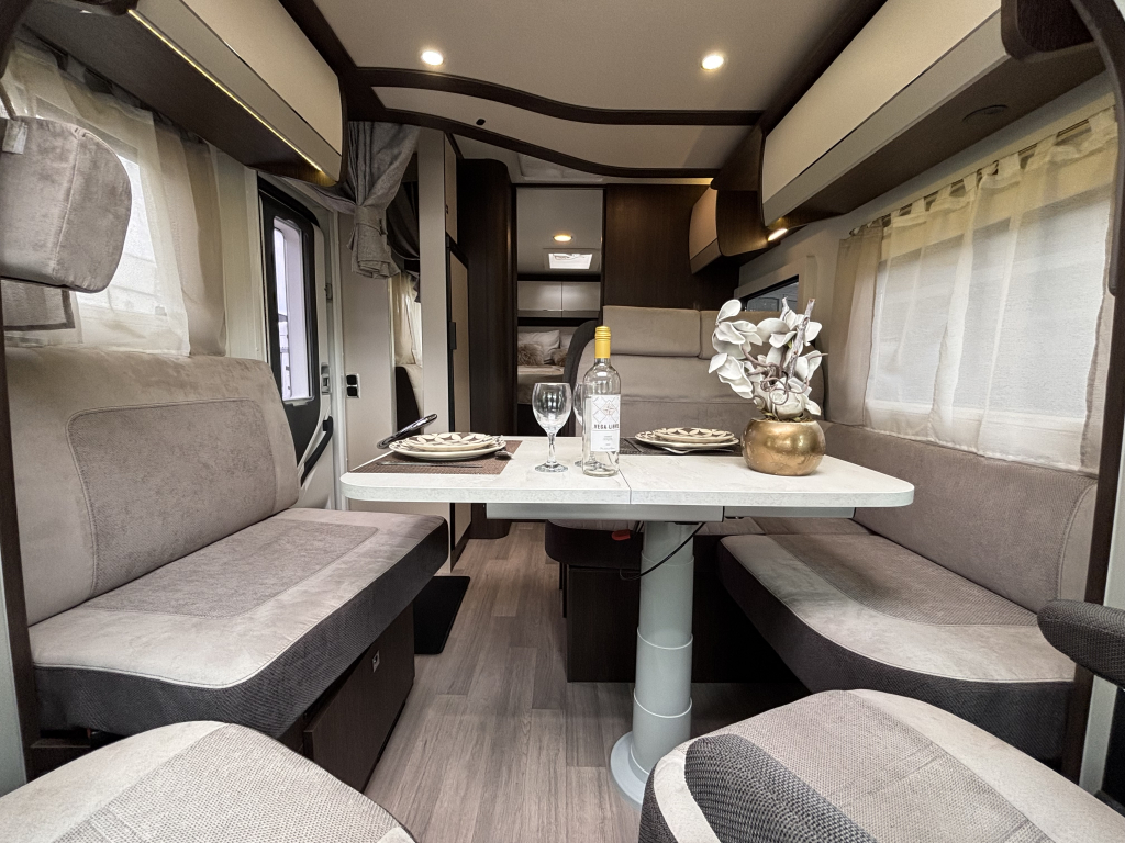 Benimar Tessoro T 496 AUTOMATIC QUEEN BED+LIFT BED ROOF AIRCO photo: 17
